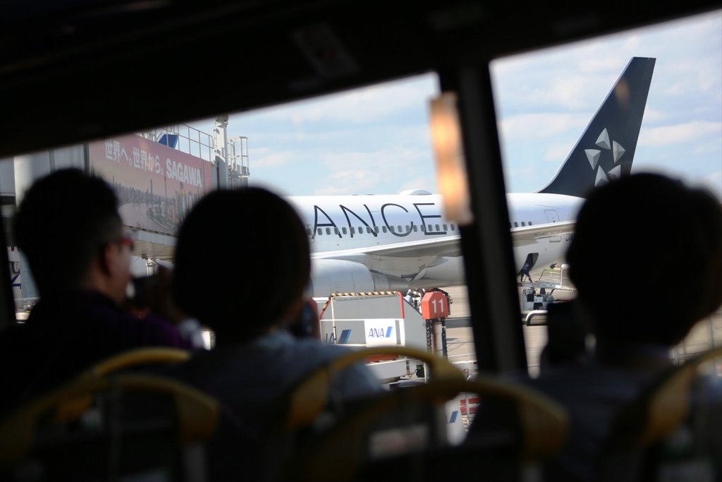 制限区域内で目に入るもののほとんどは巨大な航空機！