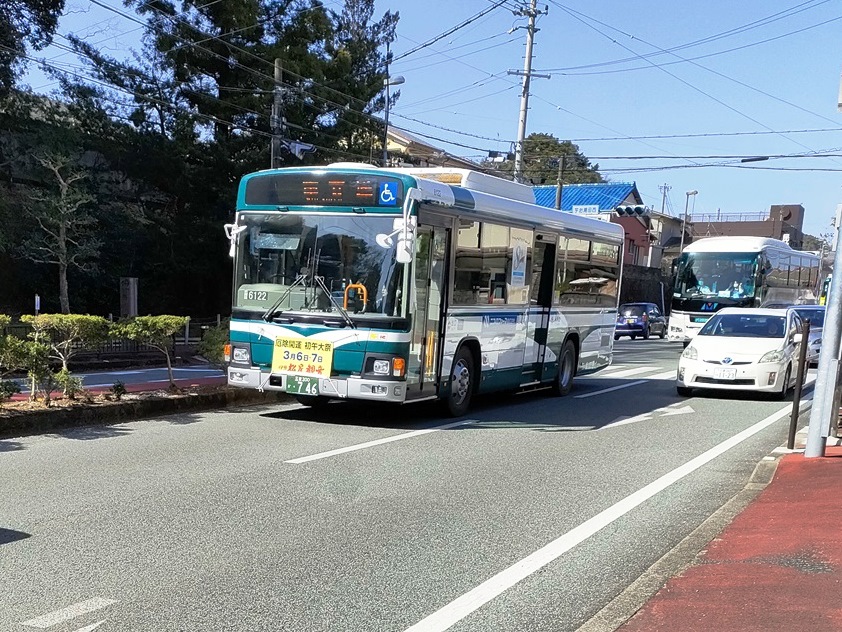 臨時バスは途中の停留所をほぼすべて通過する！