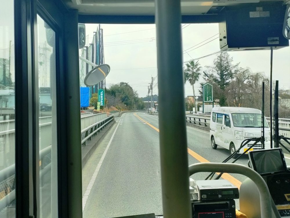 かつてのバス運転士は相対的に「良い職業」だった？