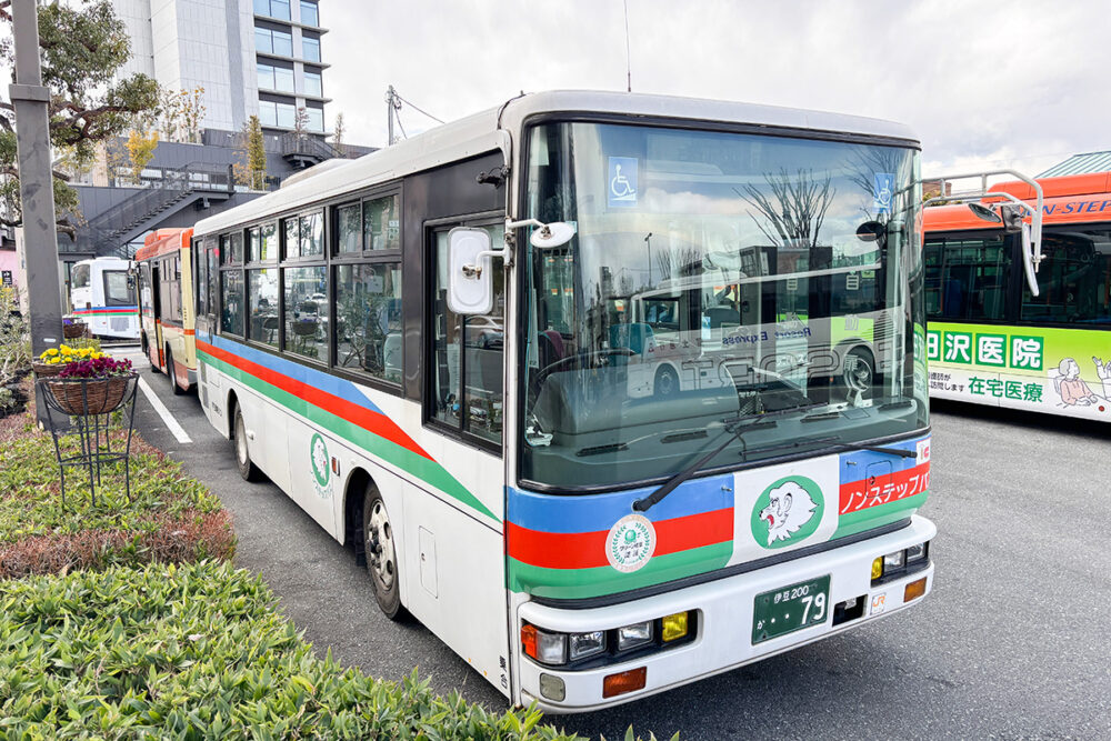 その正体は日産製シャーシに西日本工業製車体を載せた、20年ランナーの中型路線車