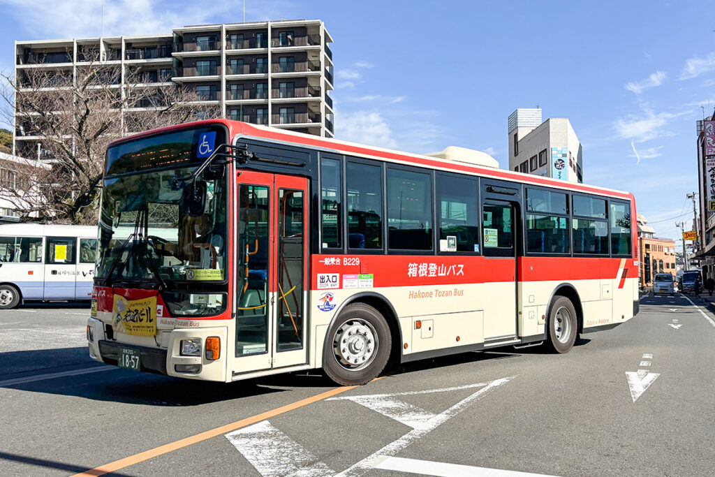 前乗り・前降り方式を採っている神奈川県の箱根登山バス