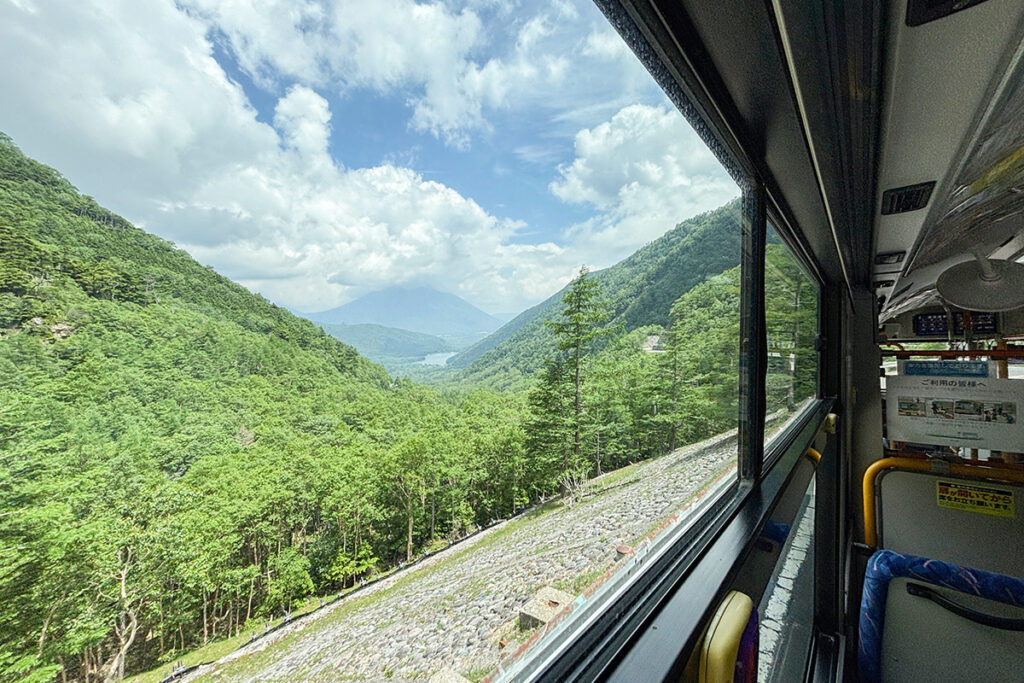 県境周辺が最高の見どころ!