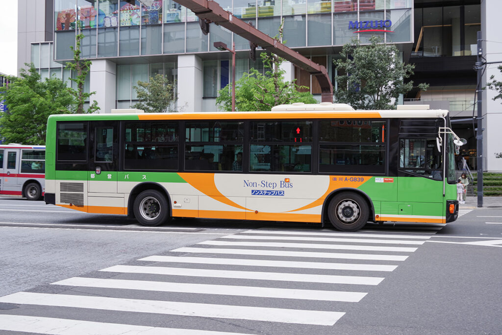 一口に大型路線車と言っても長さに違いが!!