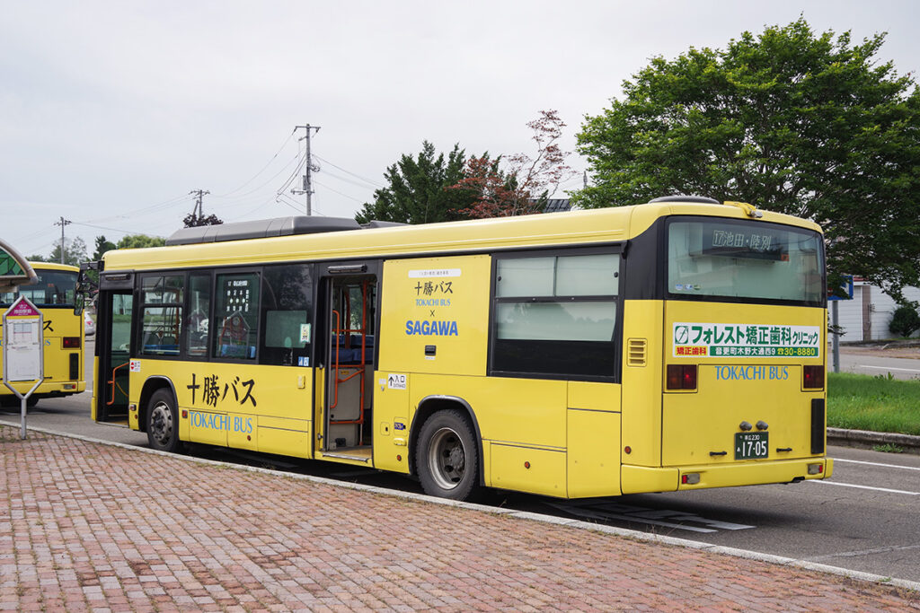 北海道の帯広エリアにはこんな混載バスが