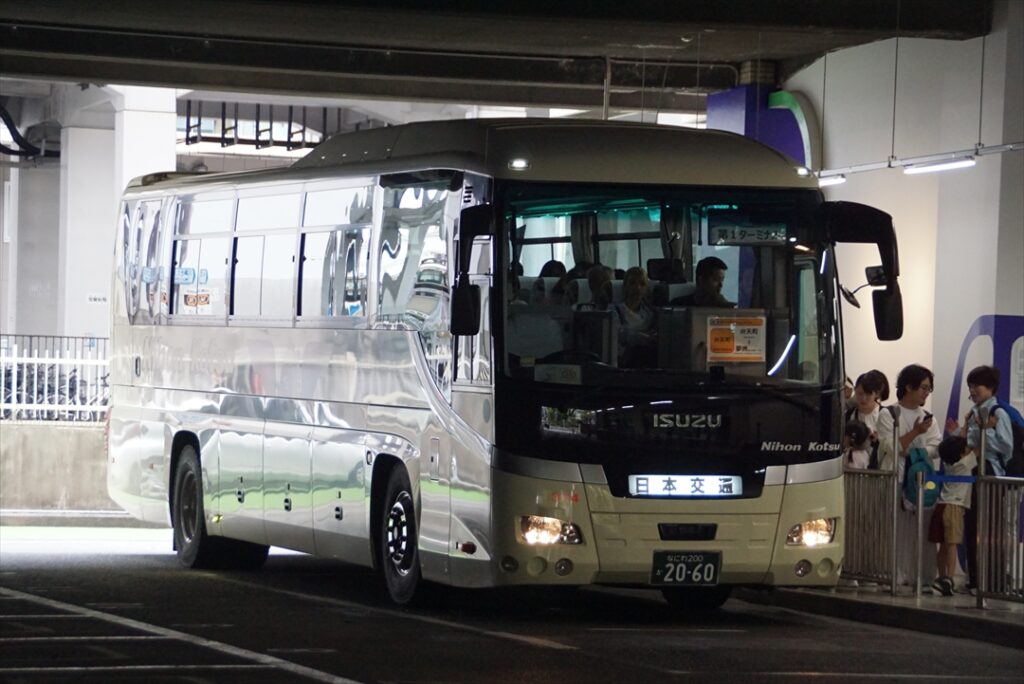 日本交通の貸切車